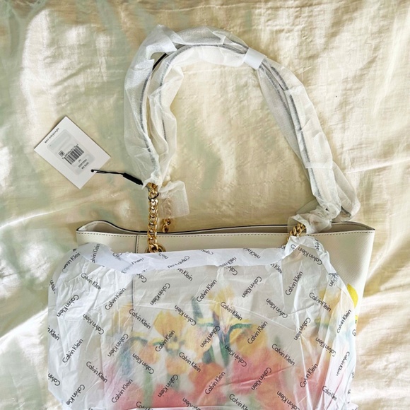 CALVIN KLEIN SHOULDER BAG, LEATHER, MULTICOLOUR FLORAL, CHAIN & LEATHER SHOULDER - Picture 5 of 14